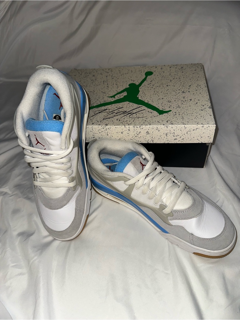 Jordan Low-Top Sneakers in White, Light Blue & Gray